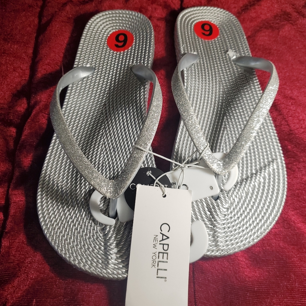 New Capelli New York Silver Glitter Strap Flip Flo